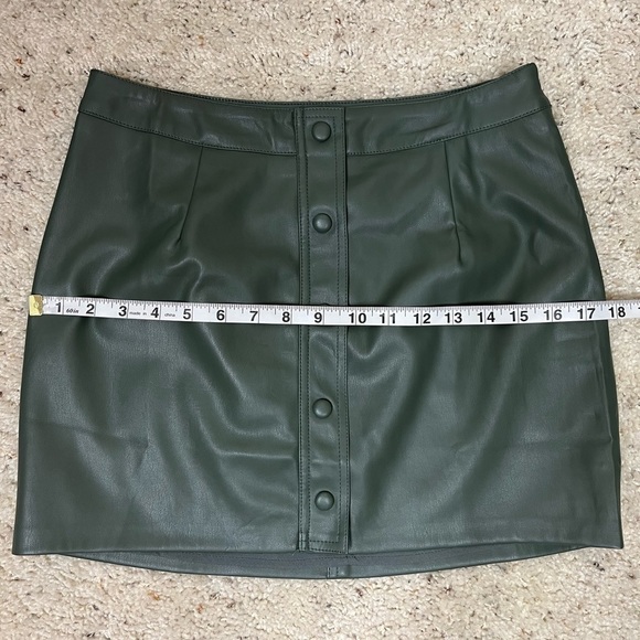 NWT Lulus Most Fab Vegan Leather Button-Front Mini Skirt Gray Various Sizes - Picture 9 of 13